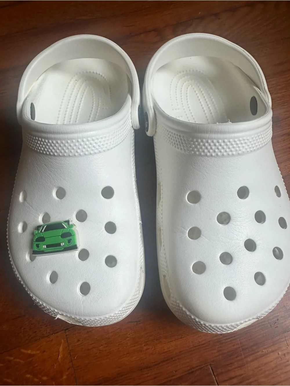 CROCS White Kids Clog with Green Car Jibbitz size M 5/ W 7